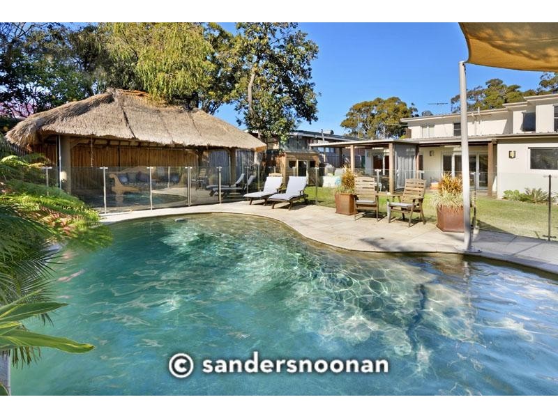 8 Grandview Crescent, Lugarno NSW 2210