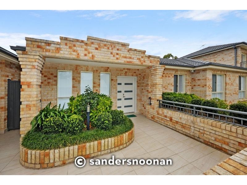 2/39 Ogilvy Street, Peakhurst NSW 2210