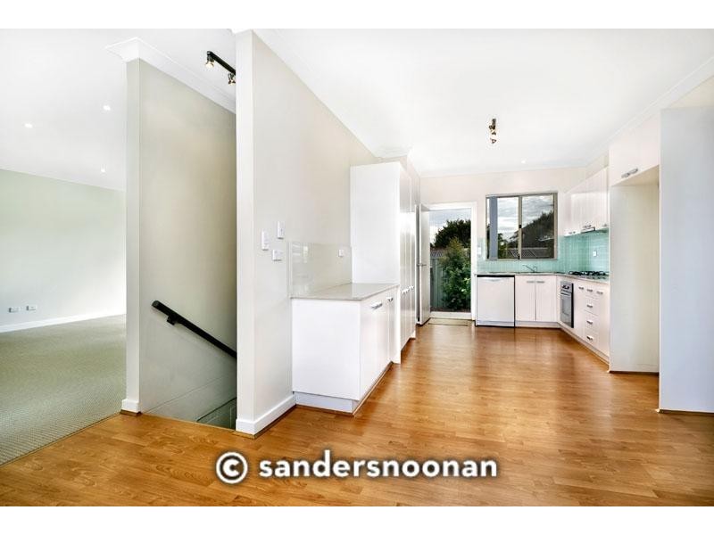 2/39 Ogilvy Street, Peakhurst NSW 2210