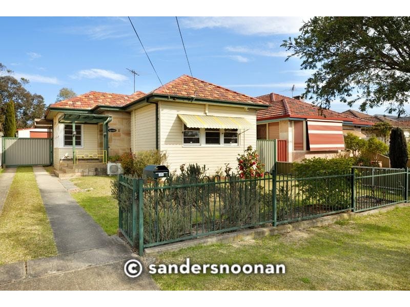 8 Sofala Street, Riverwood NSW 2210