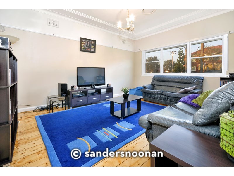 4 Bonds Road, Riverwood NSW 2210