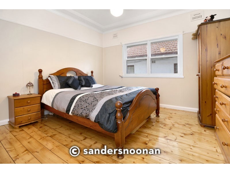 4 Bonds Road, Riverwood NSW 2210