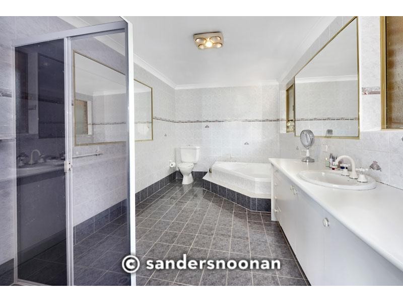 1 McManus Place, Lugarno NSW 2210