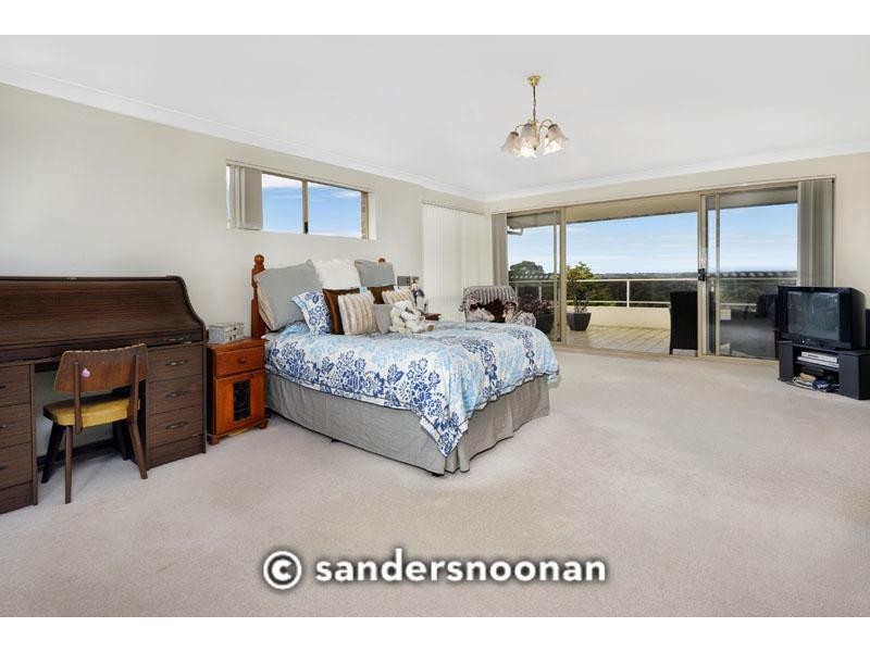 1 McManus Place, Lugarno NSW 2210