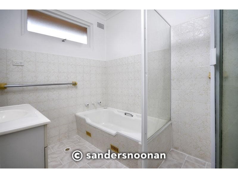 8/27 Wonoona Parade East, Oatley NSW 2223