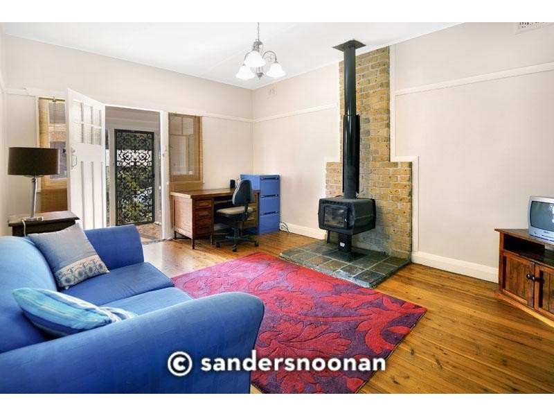 18 Holley Road, Beverly Hills NSW 2209