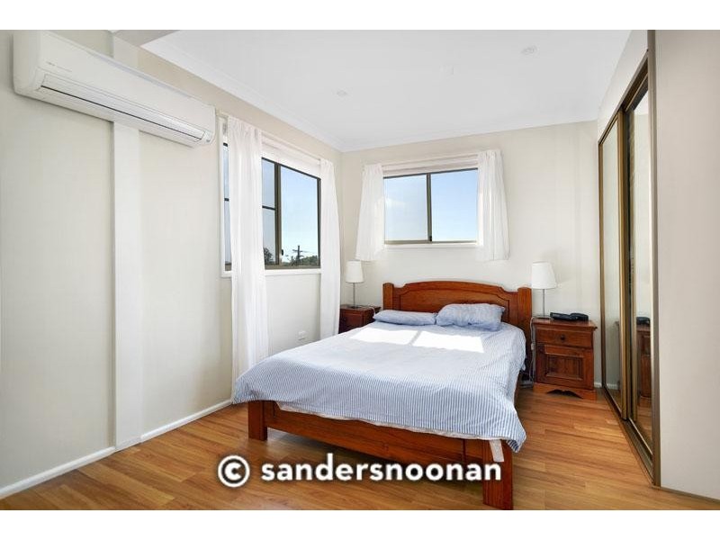 18 Holley Road, Beverly Hills NSW 2209