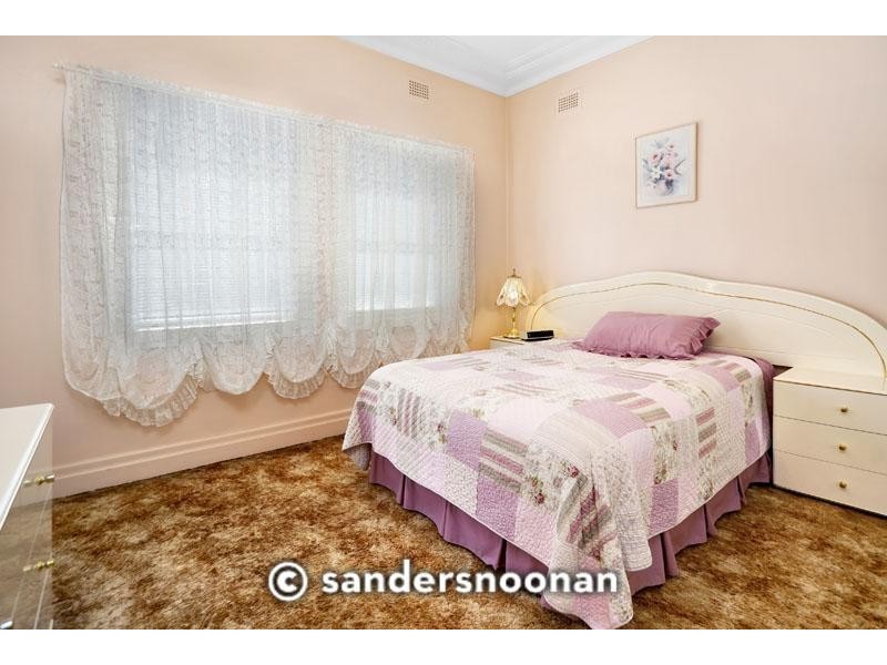 34 Wattle Street, Peakhurst NSW 2210