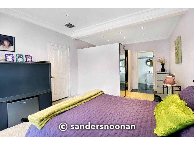 11 Amy Road, Peakhurst NSW 2210