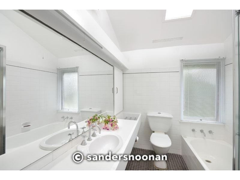 4 Jinna Road, Peakhurst Heights NSW 2210