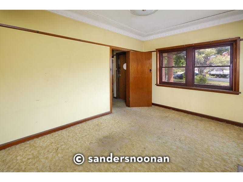 18 Midlothian Avenue, Beverly Hills NSW 2209