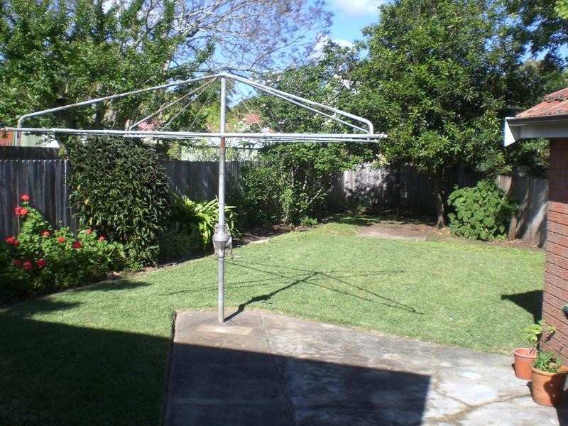 21 Kooemba Rd, Beverly Hills NSW 2209