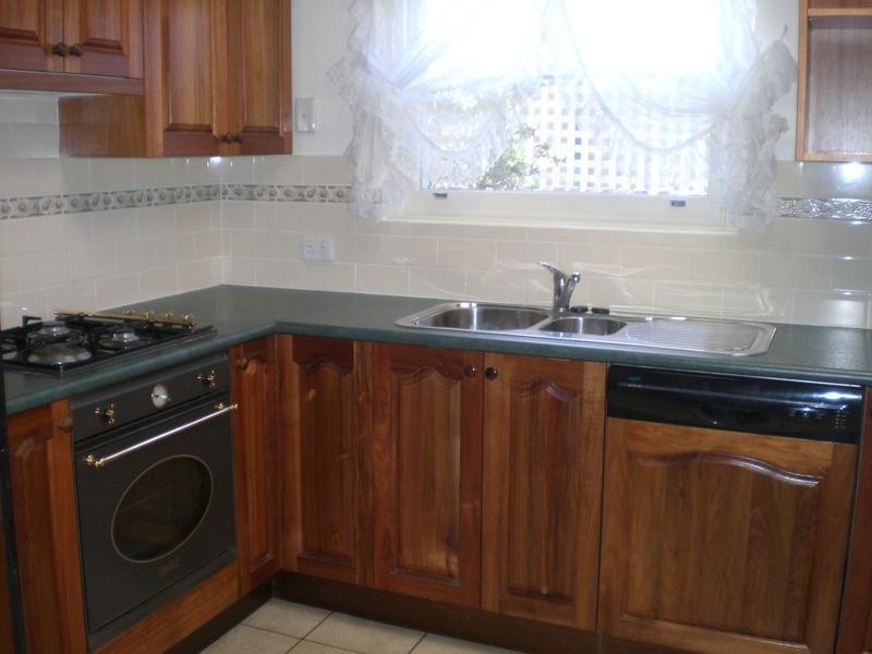 21 Kooemba Rd, Beverly Hills NSW 2209