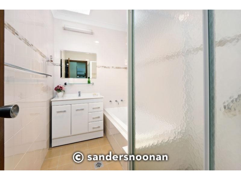 2/15 Central Road, Beverly Hills NSW 2209