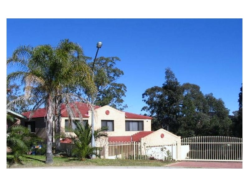 10 Hans Place, Casula NSW 2170