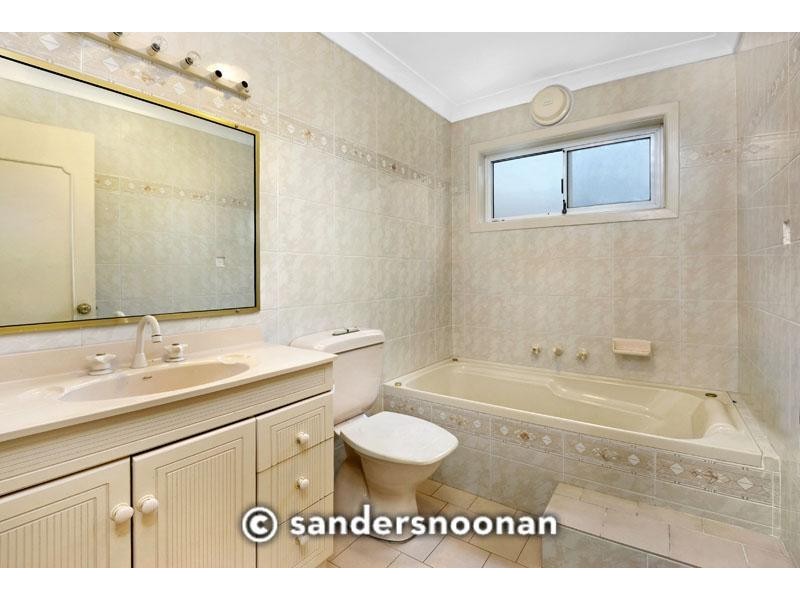 18 Berkeley Street, Peakhurst Heights NSW 2210