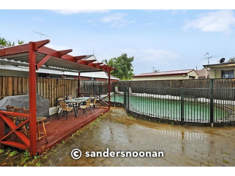 18 Berkeley Street, Peakhurst Heights NSW 2210