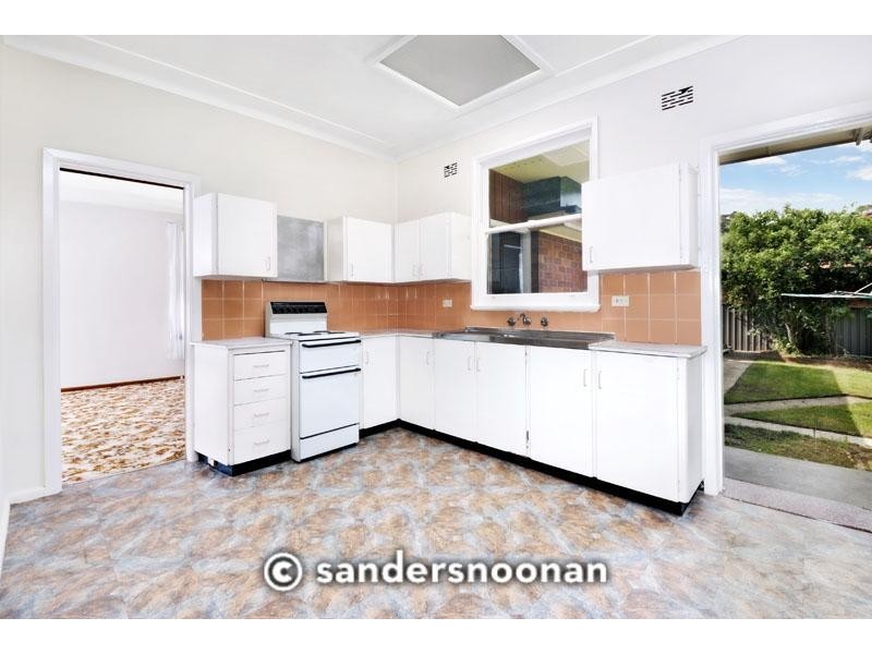 35 Henry Lawson Drive (Cnr Simone Place), Peakhurst NSW 2210