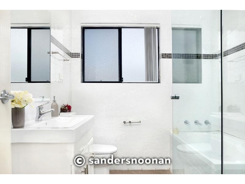 17a Barry Avenue, Mortdale NSW 2223