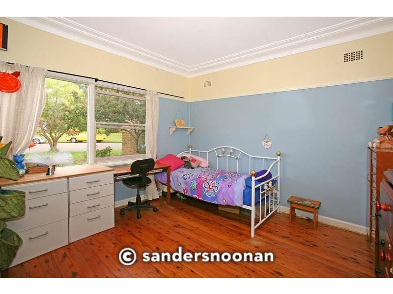 13 Angus Avenue, Peakhurst NSW 2210