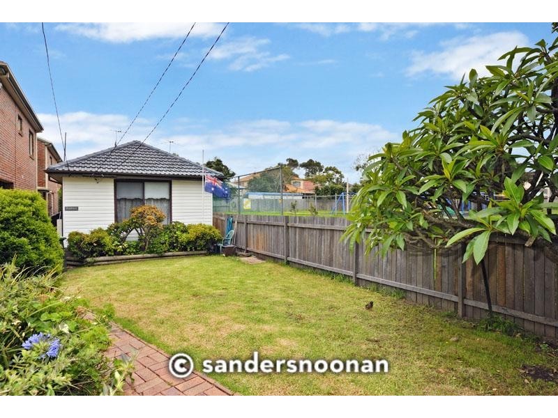 42 Universal Street, Mortdale NSW 2223