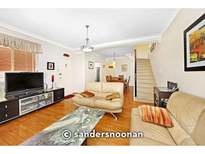 2/31 Graham Road, Narwee NSW 2209