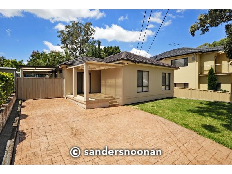 22 Hugh Avenue, Peakhurst NSW 2210