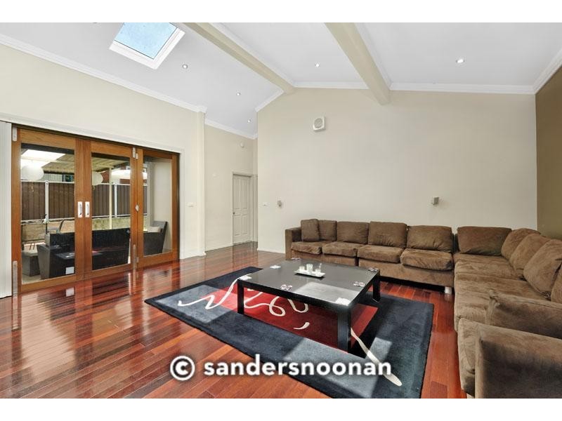 22 Hugh Avenue, Peakhurst NSW 2210