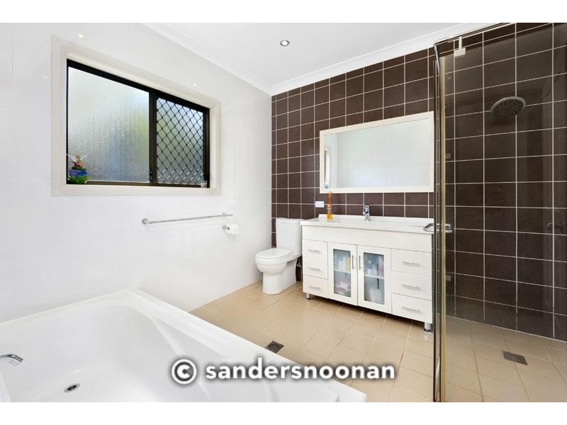 22 Hugh Avenue, Peakhurst NSW 2210