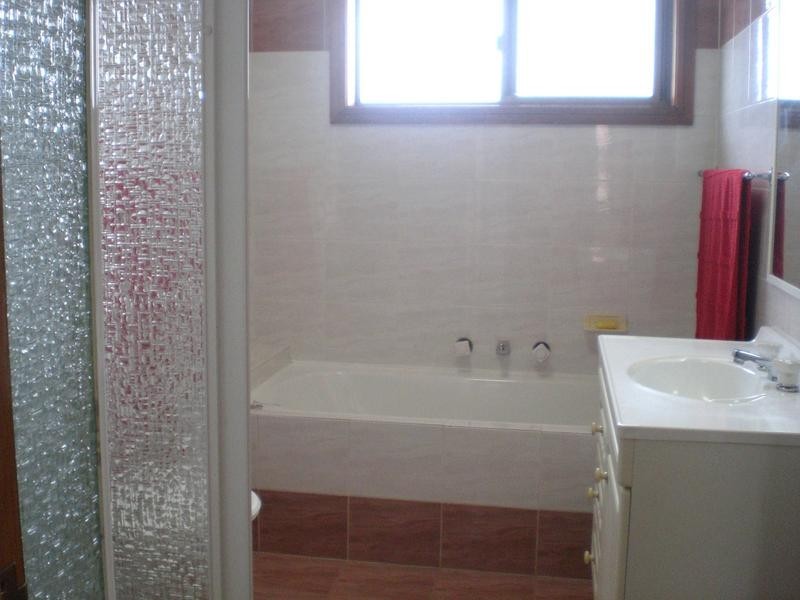 31 Gowlland Parade, Panania NSW 2213