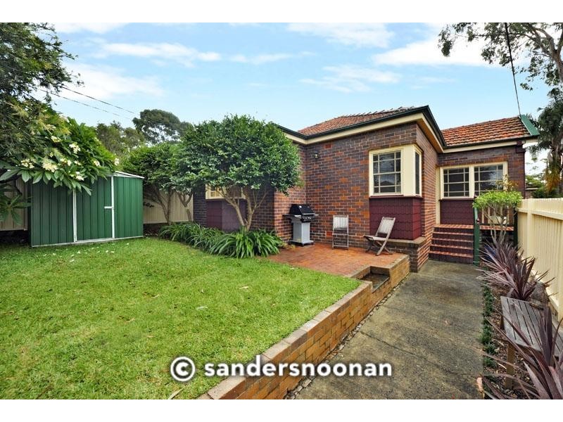 6 Highland Road, Peakhurst NSW 2210