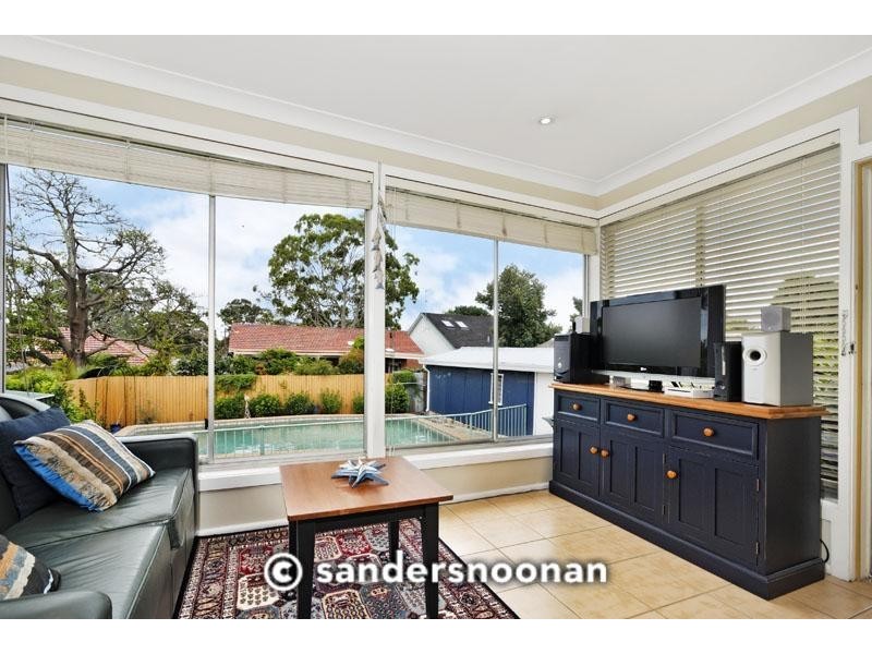 10 Renway Avenue, Lugarno NSW 2210