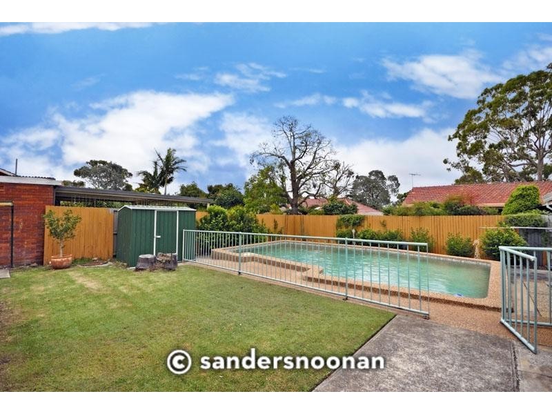 10 Renway Avenue, Lugarno NSW 2210