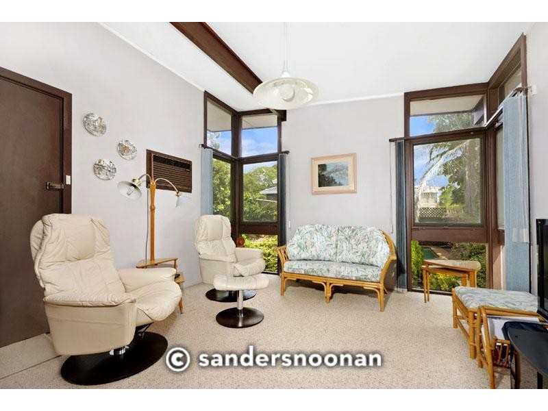 1 Robyn Street, Peakhurst Heights NSW 2210