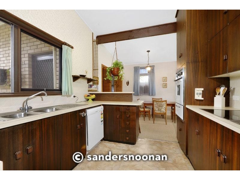 1 Robyn Street, Peakhurst Heights NSW 2210