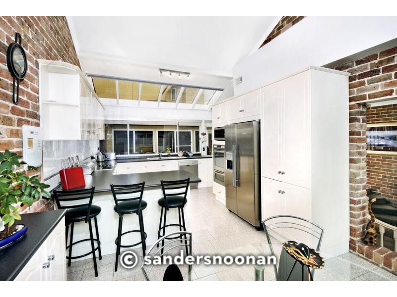 142 Lugarno Parade, Lugarno NSW 2210