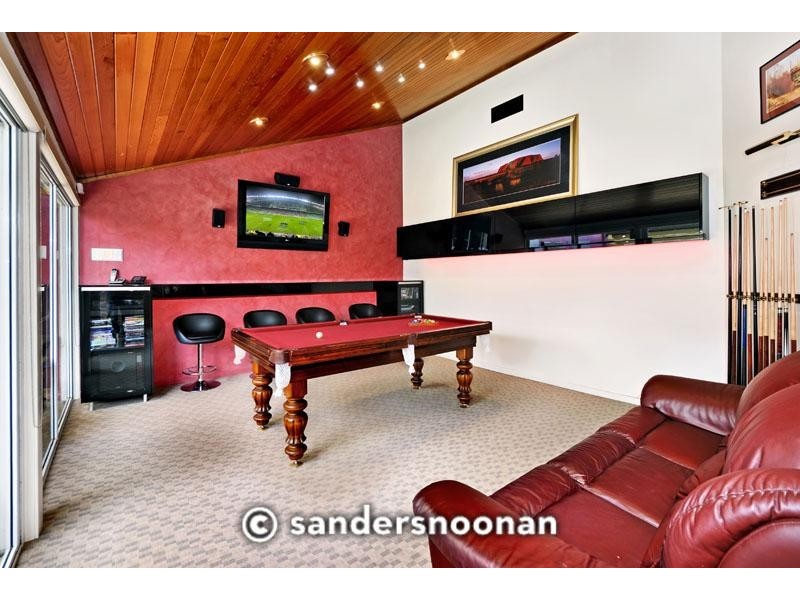 142 Lugarno Parade, Lugarno NSW 2210