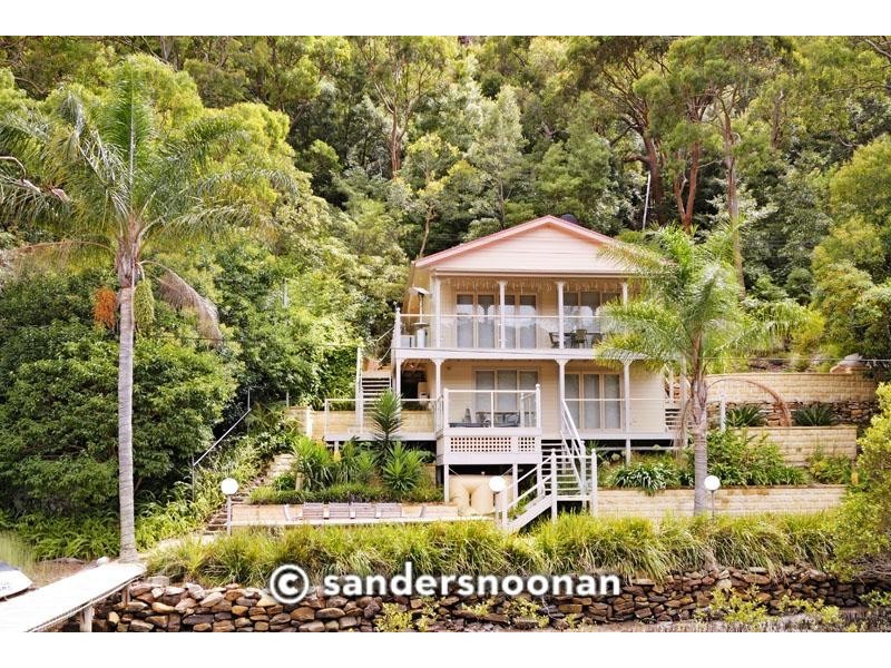 142 Lugarno Parade, Lugarno NSW 2210