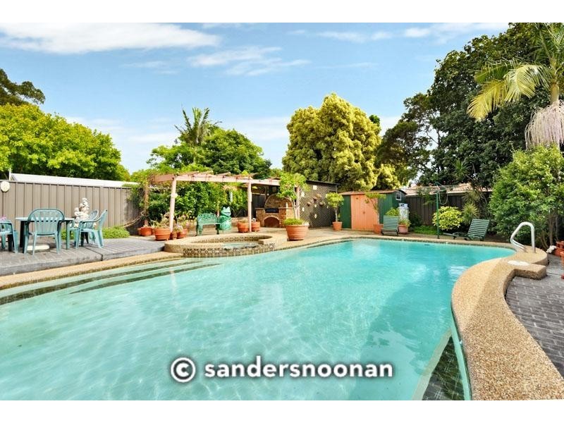 26 Greenlands Avenue, Peakhurst NSW 2210