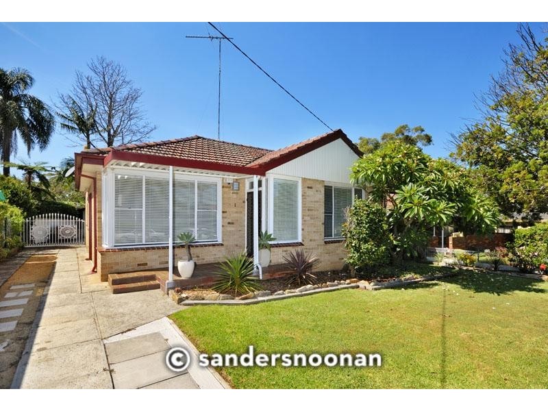 1 Linden Crescent, Lugarno NSW 2210