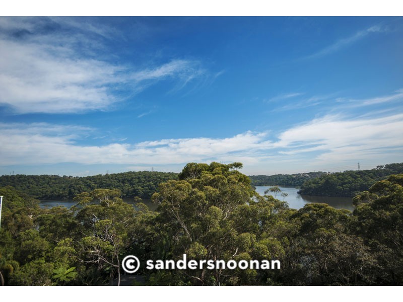 8 Riverside Drive, Lugarno NSW 2210