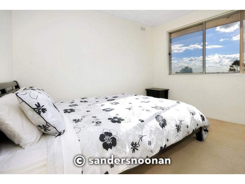 8/25 Romilly Street, Riverwood NSW 2210