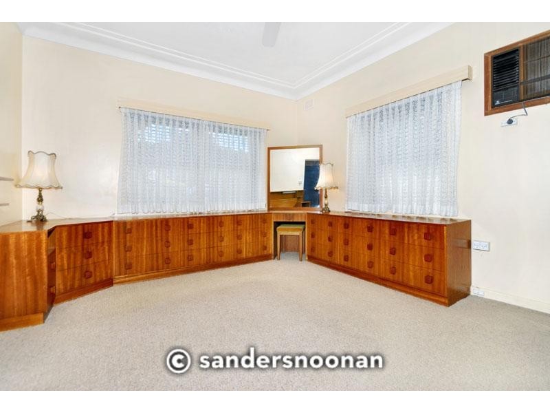 52 Caloola Crescent, Beverly Hills NSW 2209