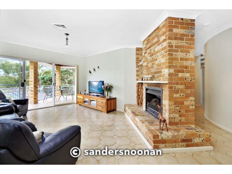 11 Banksia Place, Lugarno NSW 2210