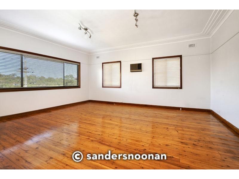 32 Barwon Road, Mortdale NSW 2223