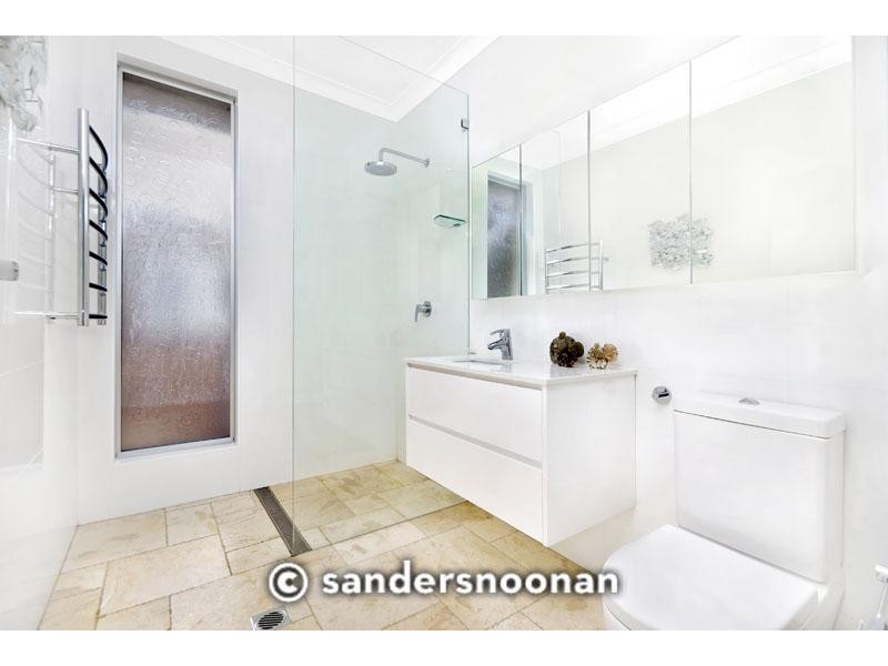 26 Boronia Parade, Lugarno NSW 2210