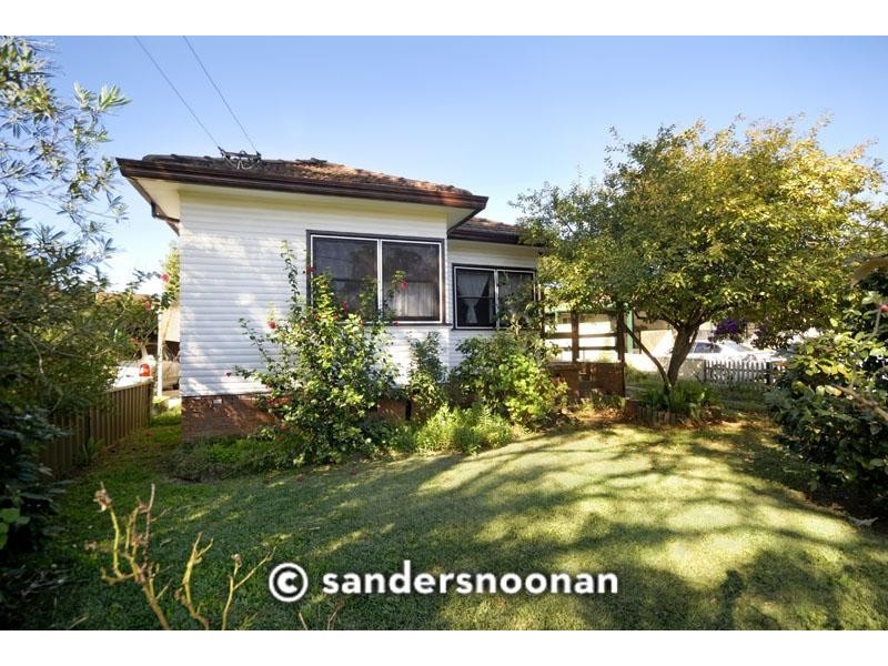 24 Clarence Street, Macquarie Fields NSW 2564