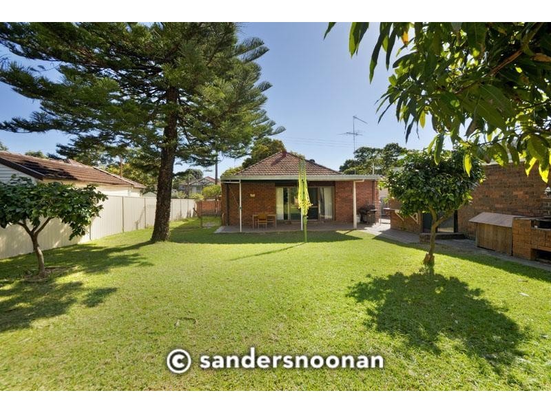 39 Universal Street, Mortdale NSW 2223