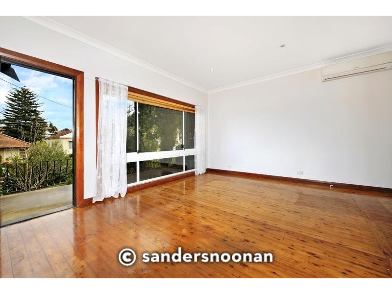 15 Forshaw Avenue, Peakhurst NSW 2210