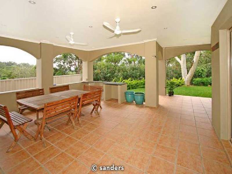 10 Illinga Place, Lugarno NSW 2210